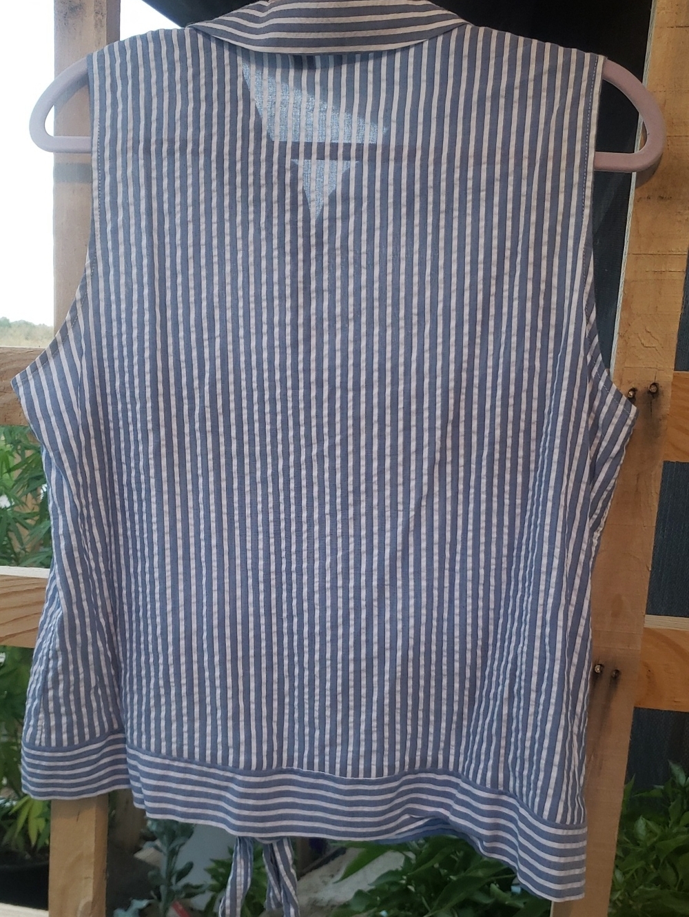 ELLE Light Blue White Striped Sleeveless Tie Front Blouse Shirt Top L EUC - Picture 3 of 4